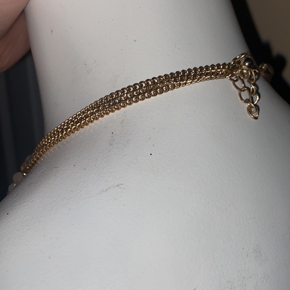 ‼️5/$15‼️ Pink Beaded 3 Layer Necklace - Picture 3 of 4